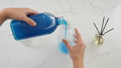 Ušetřete peníze správným dávkováním – kolik mycího a pracího prostředku skutečně potřebujete